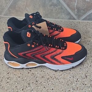 Nike Air Max TW SE Mens Sneakers